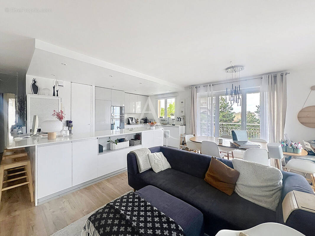 Appartement à SURESNES