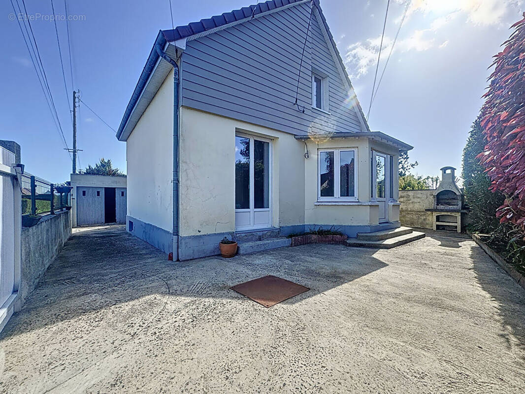 Maison à LION-SUR-MER