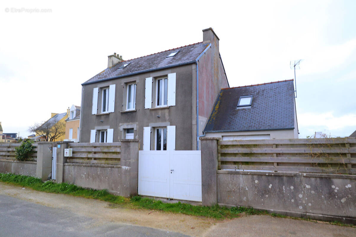 Maison à SAINT-PABU