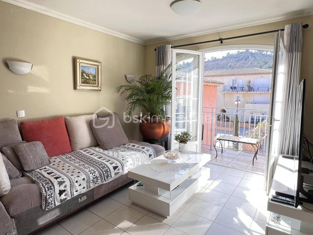 Appartement à CALLIAN