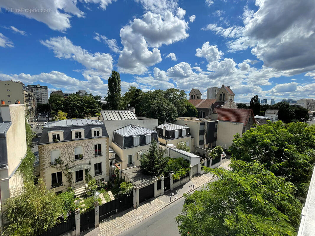 Appartement à COURBEVOIE