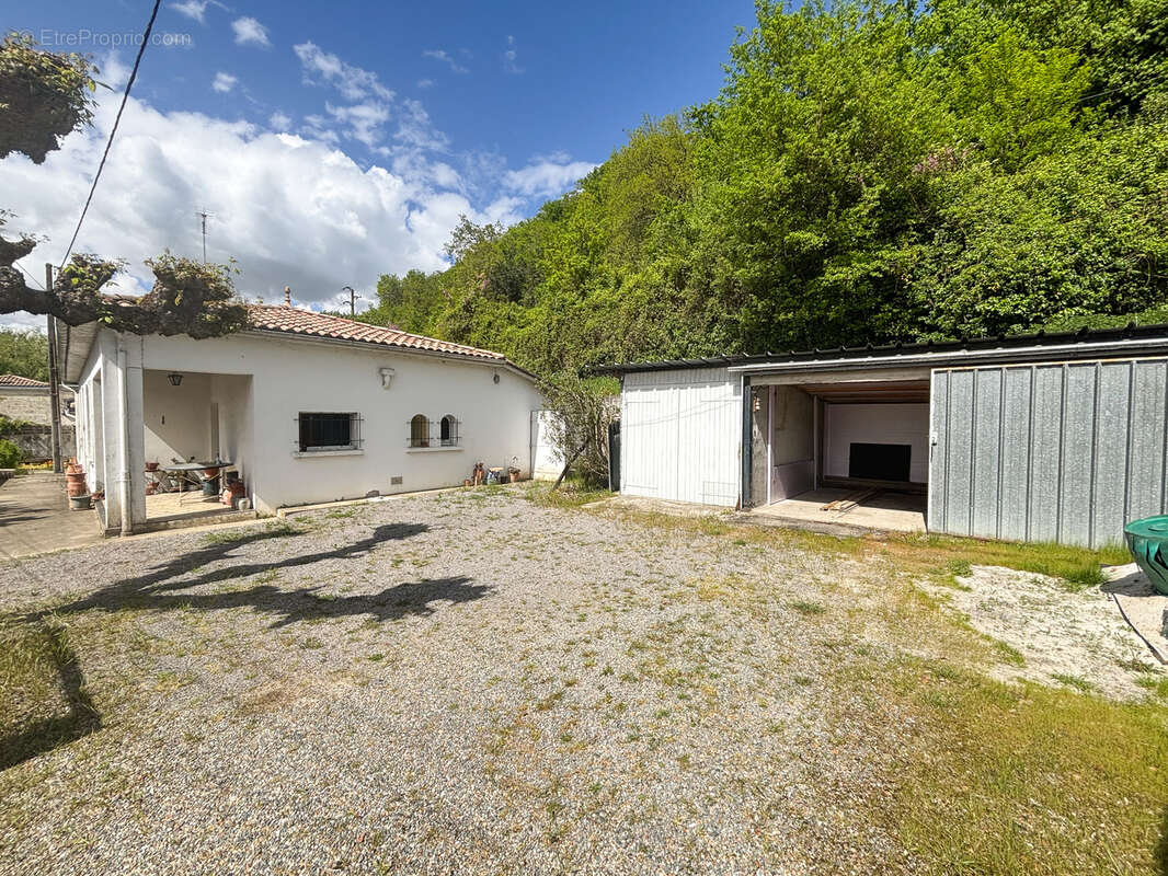 Maison à QUINSAC