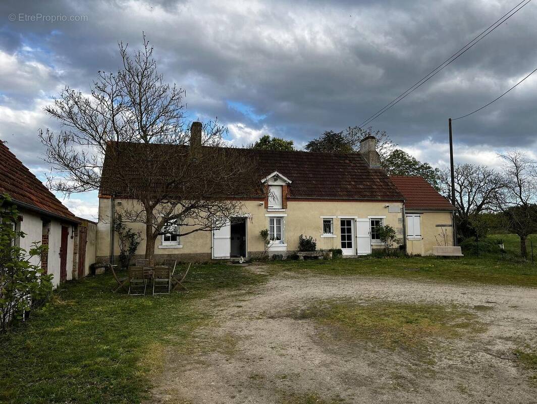 Maison à VIENNE-EN-VAL