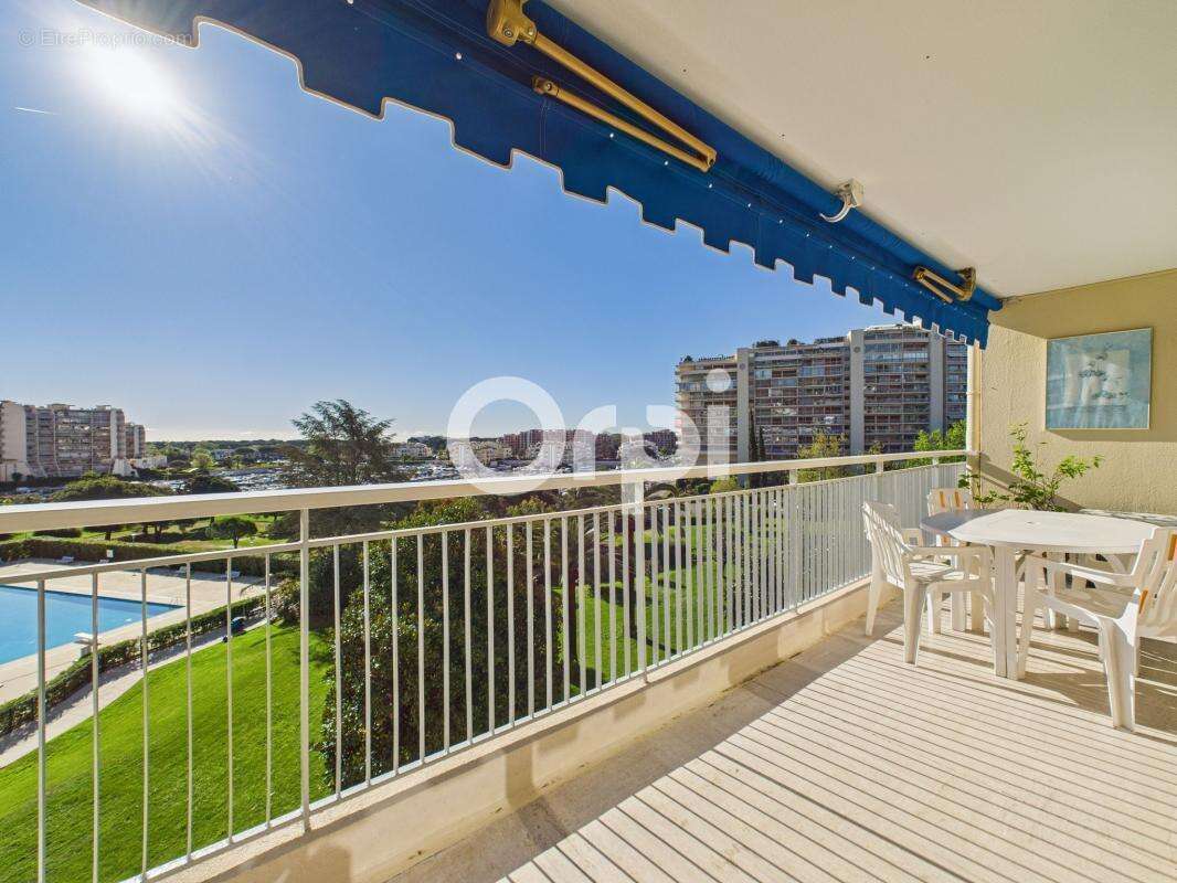 Appartement à MANDELIEU-LA-NAPOULE