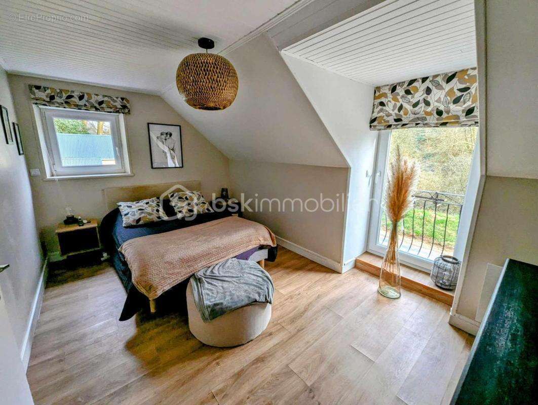 Maison à MONTOURS