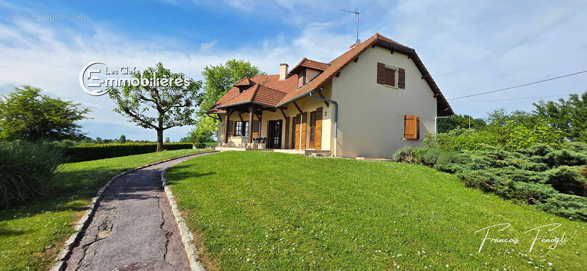 Maison à SAINT-GERMAIN-DU-BOIS