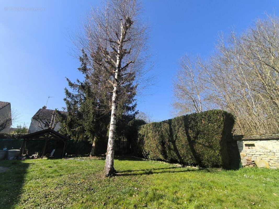 Maison à MILLY-LA-FORET