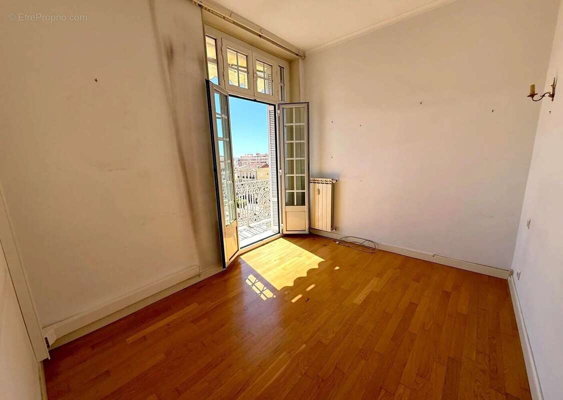 Appartement à MENTON
