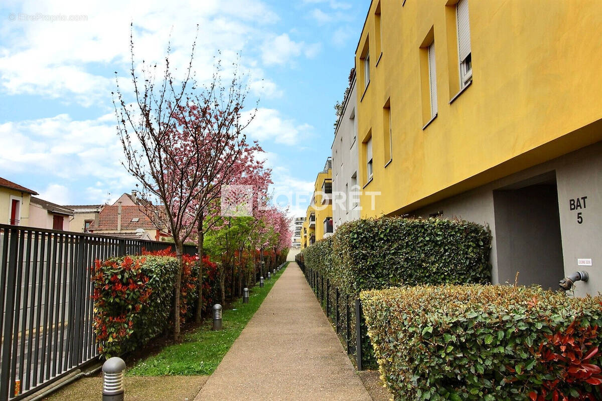 Appartement à GENNEVILLIERS