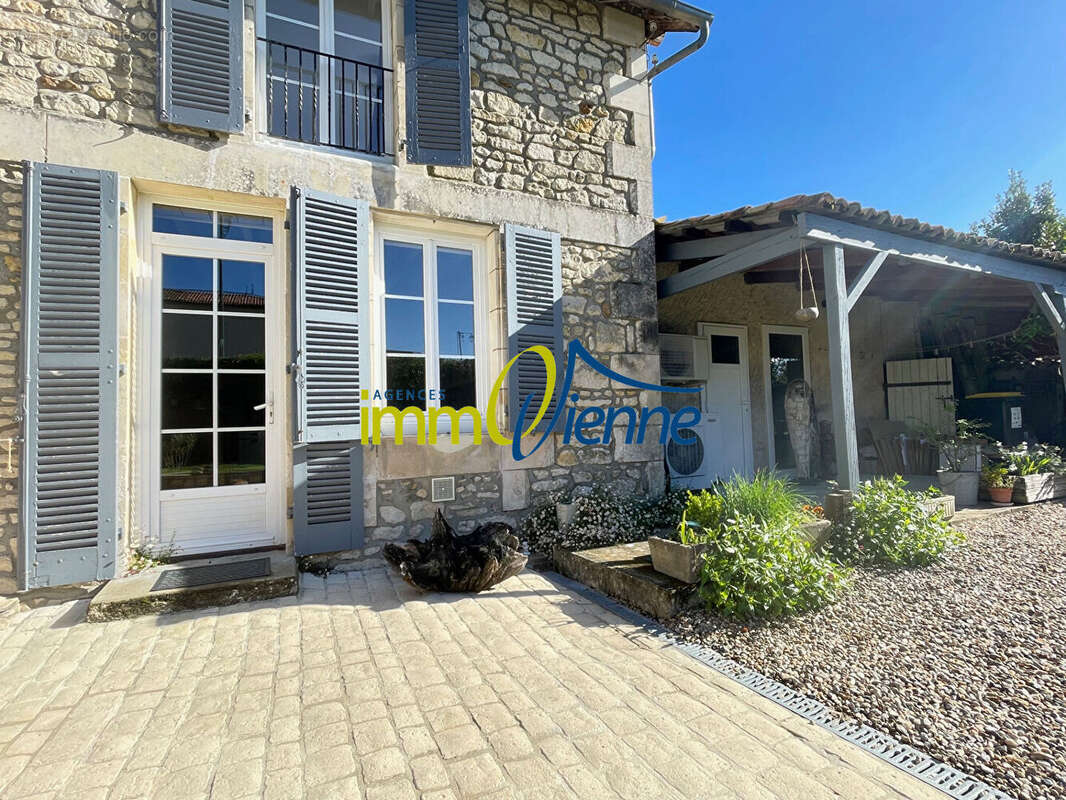 Maison à POUILLE