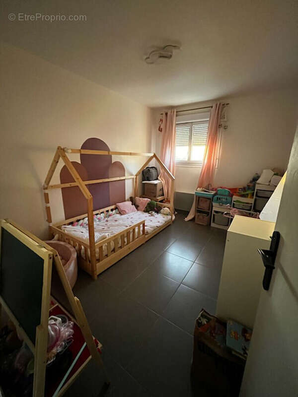 Appartement à PORT-DE-BOUC