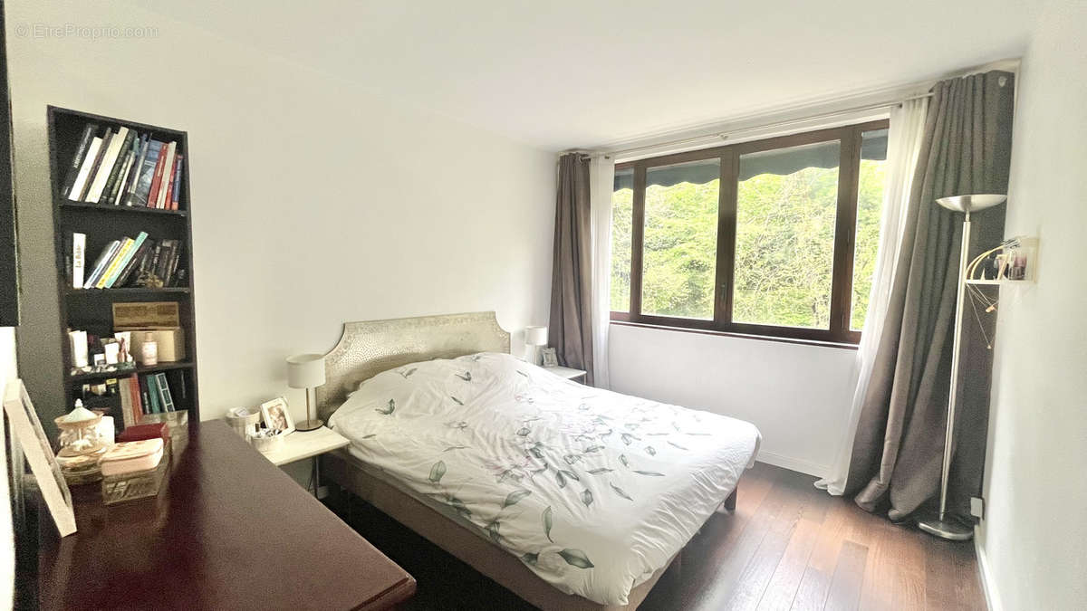 Appartement à LA CELLE-SAINT-CLOUD