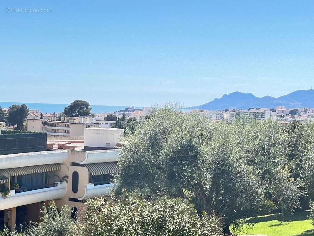 Appartement à LE CANNET