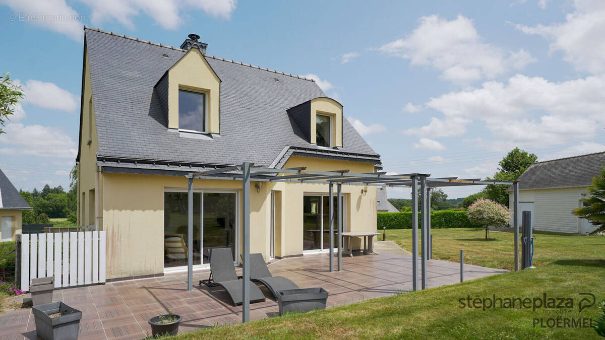 Maison à LOYAT