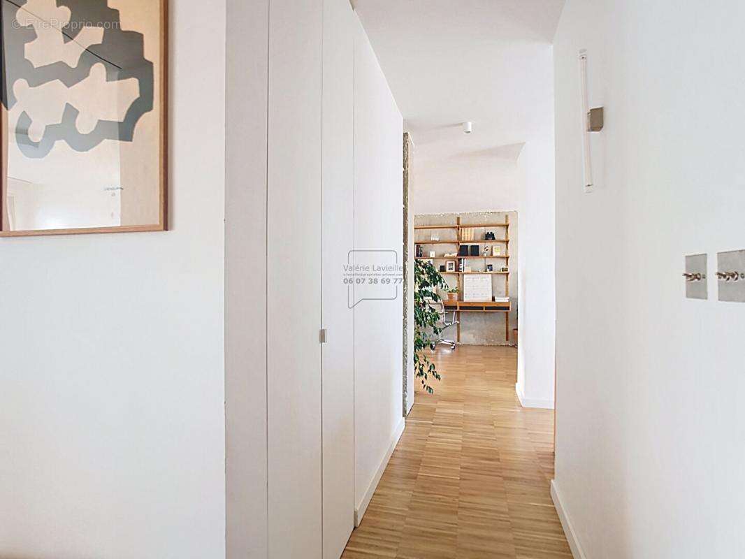 Appartement à MARSEILLE-1E