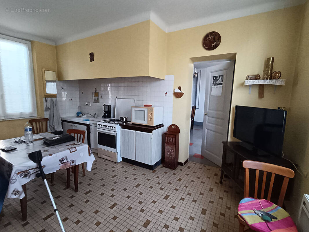 Maison à LIZAC