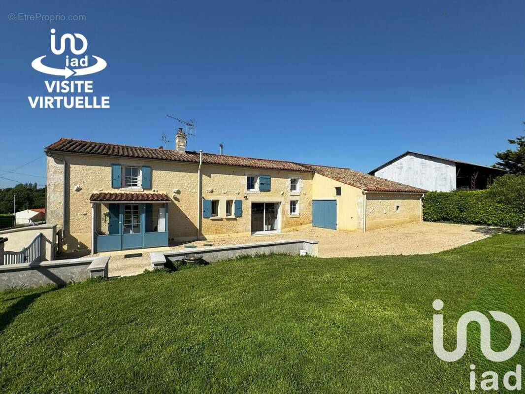Photo 1 - Maison à SAINT-MICHEL-LE-CLOUCQ