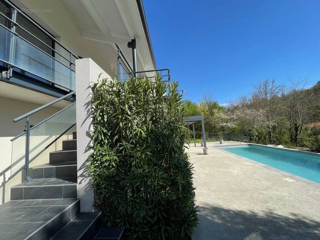 Maison à LACROIX-FALGARDE