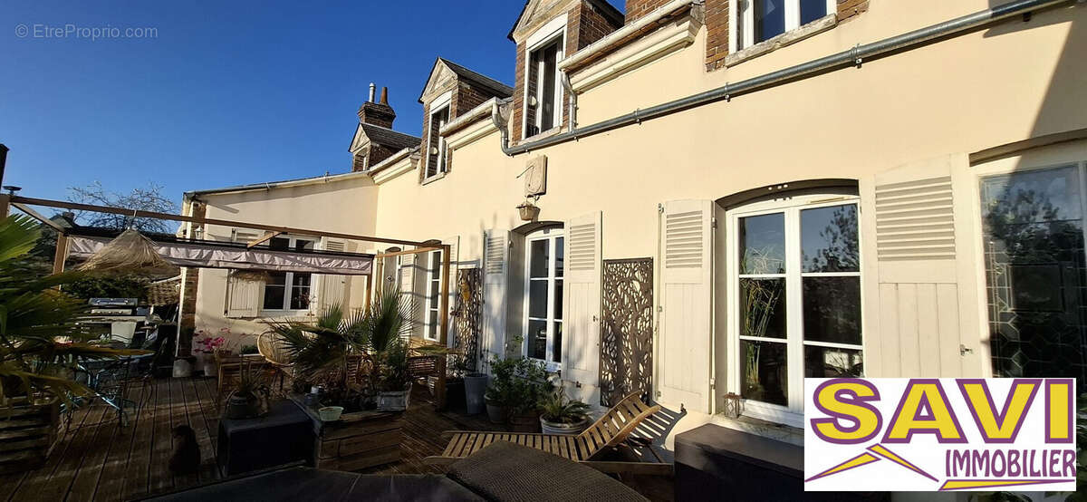 Maison à FERRIERES-EN-GATINAIS