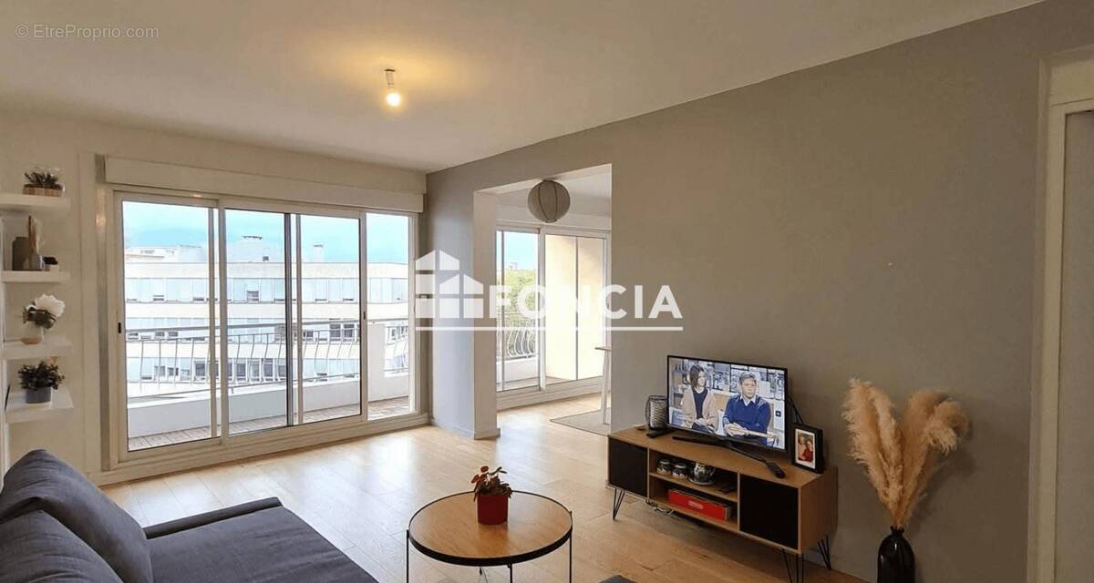 Appartement à LYON-8E