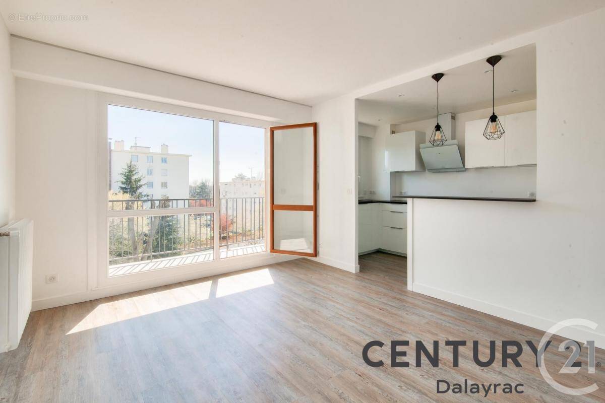 Appartement à FONTENAY-SOUS-BOIS