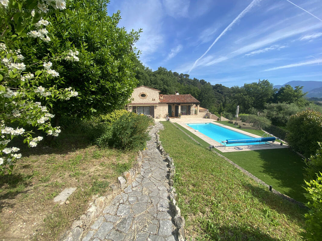 Maison à GATTIERES