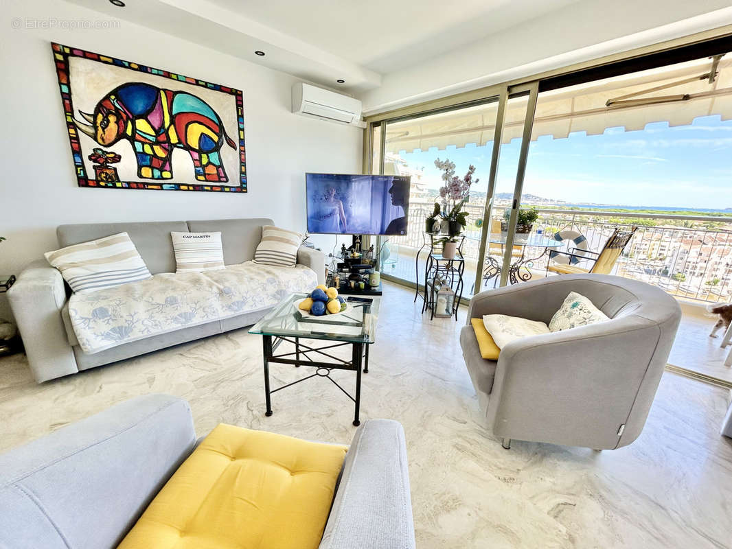 Appartement à MANDELIEU-LA-NAPOULE
