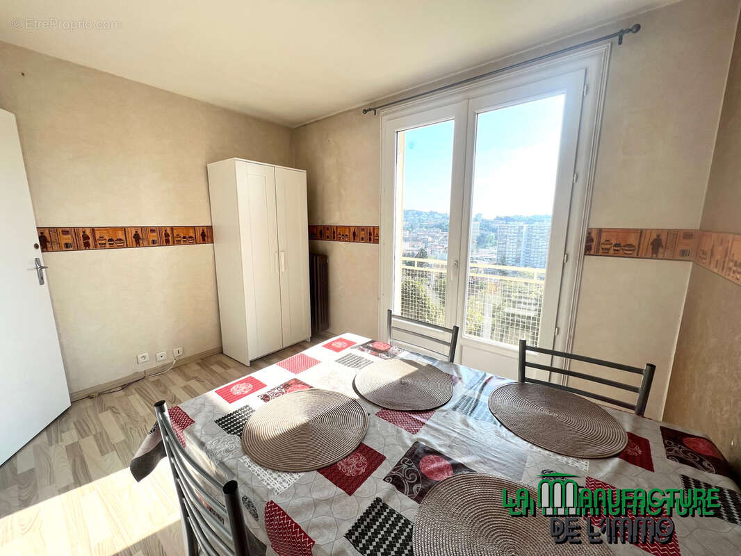 Appartement à SAINT-ETIENNE