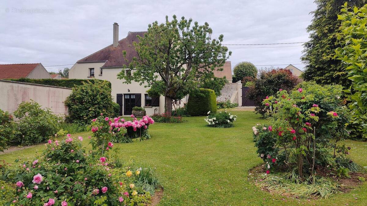 Photo 1 - Maison à LIZY-SUR-OURCQ