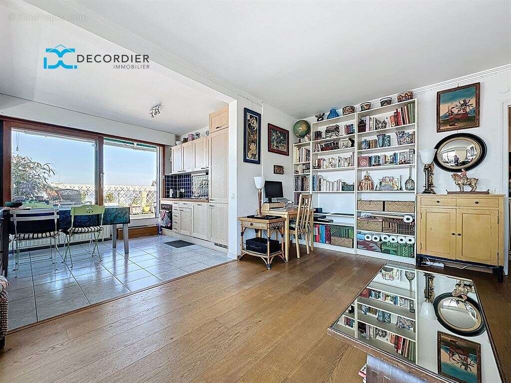 Appartement à EVIAN-LES-BAINS