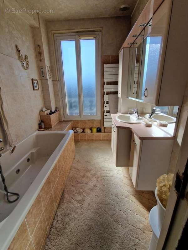 Maison à BRUYERES-LE-CHATEL