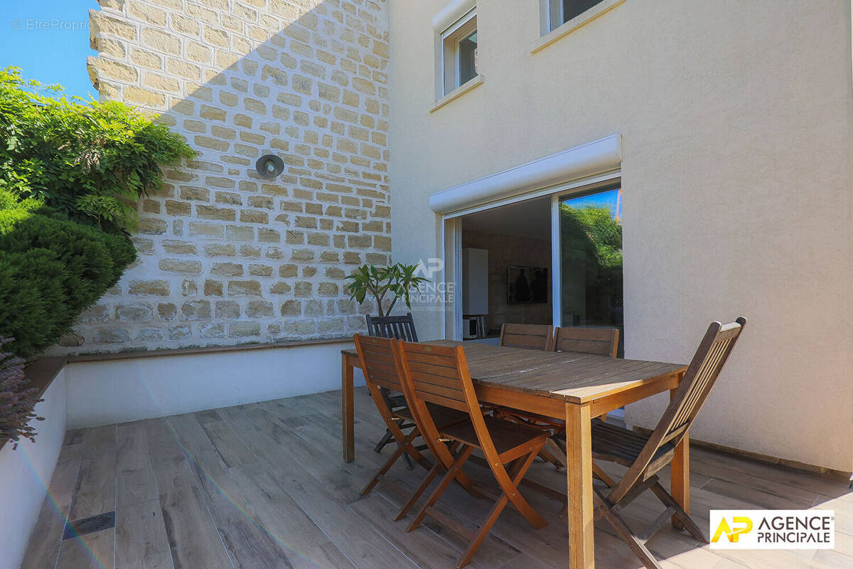 Maison à MAISONS-LAFFITTE