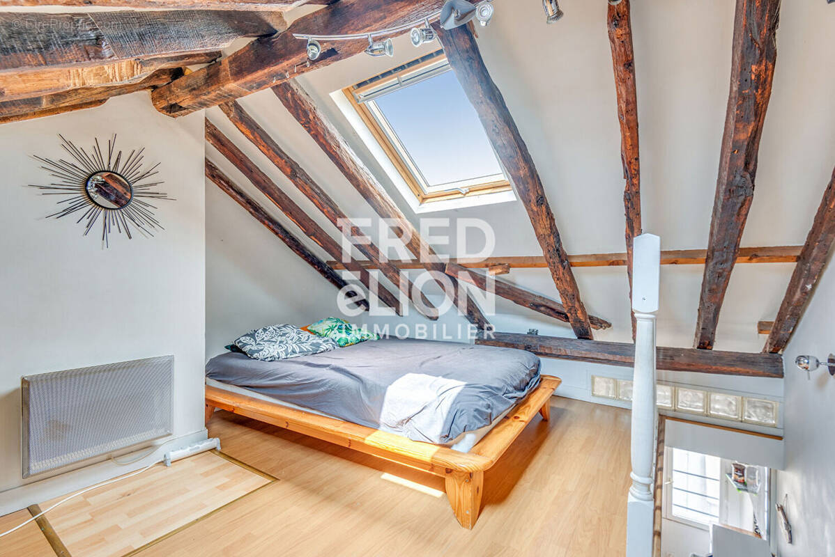 Appartement à PARIS-2E