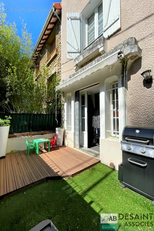 Maison à MAGNY-LE-HONGRE