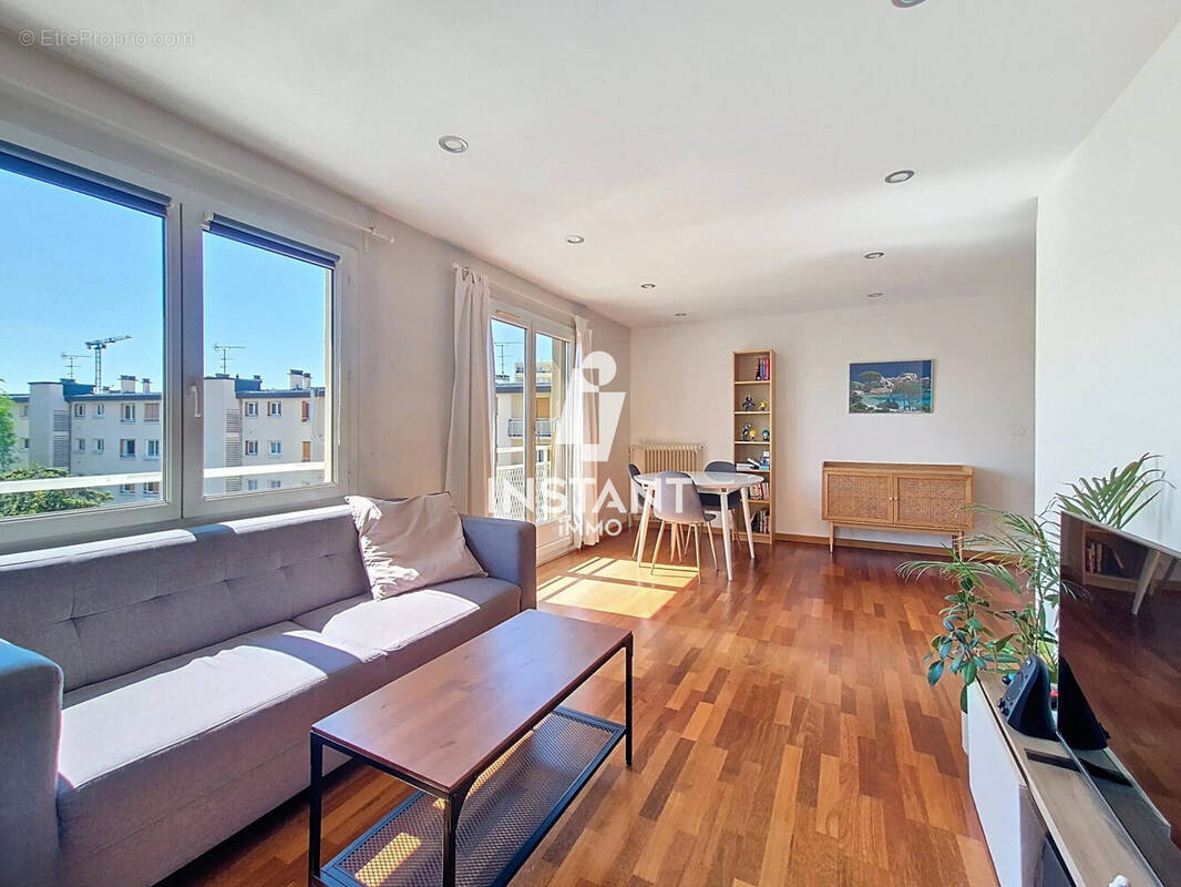 Appartement à MAISONS-ALFORT