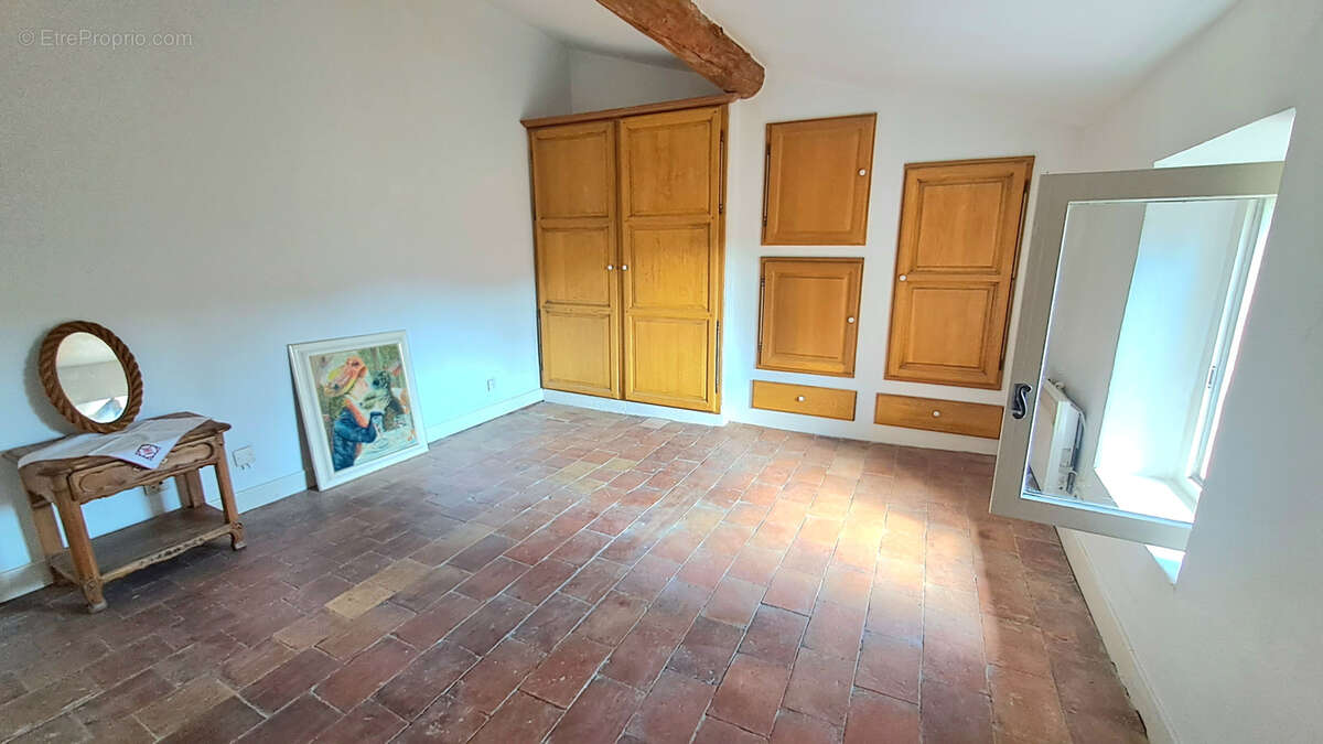 Maison à CUCURON
