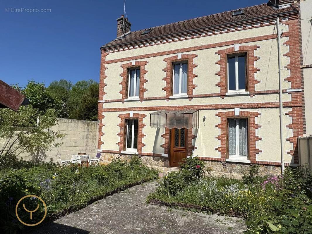 Maison à ROMILLY-SUR-SEINE