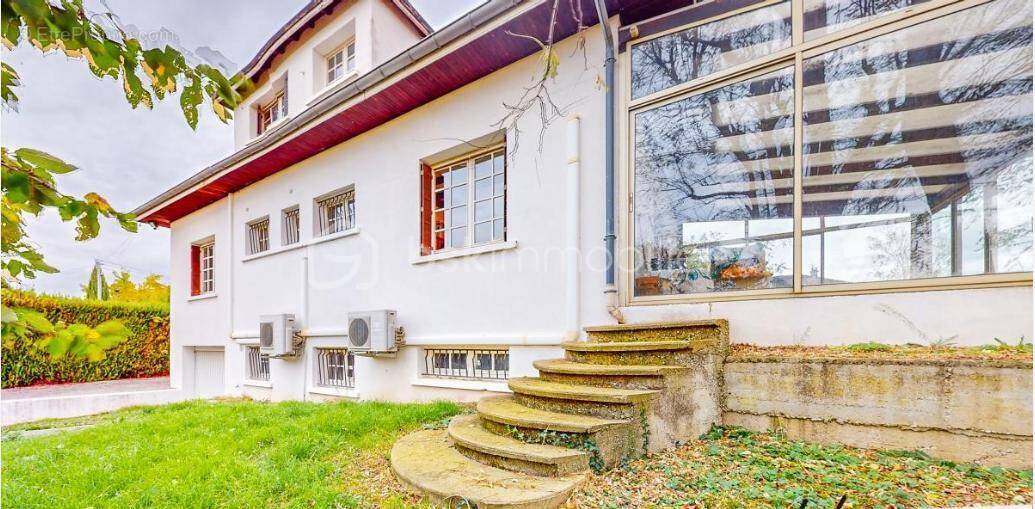 Maison à BEAUREPAIRE