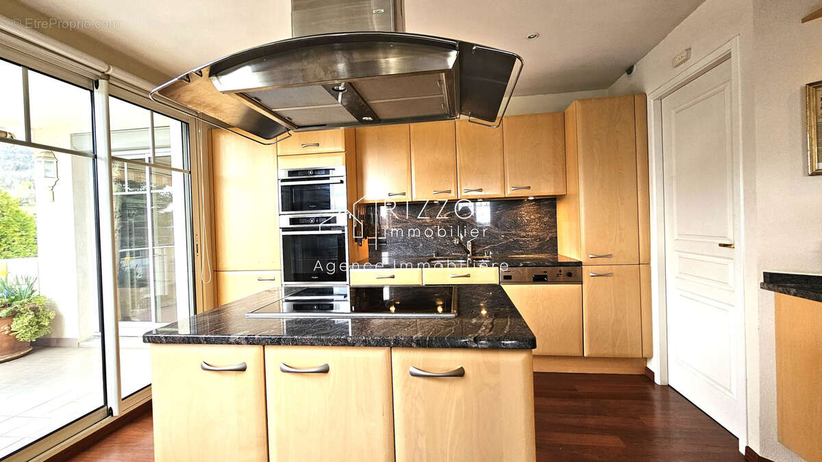 Appartement à DIVONNE-LES-BAINS