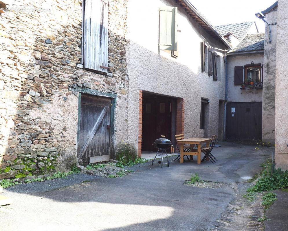 Maison à AMBIALET