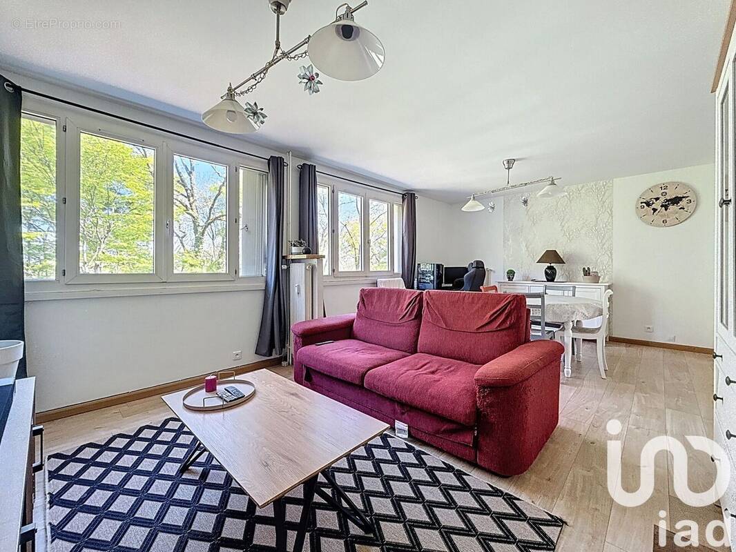 Photo 1 - Appartement à SAINT-GERMAIN-LES-ARPAJON