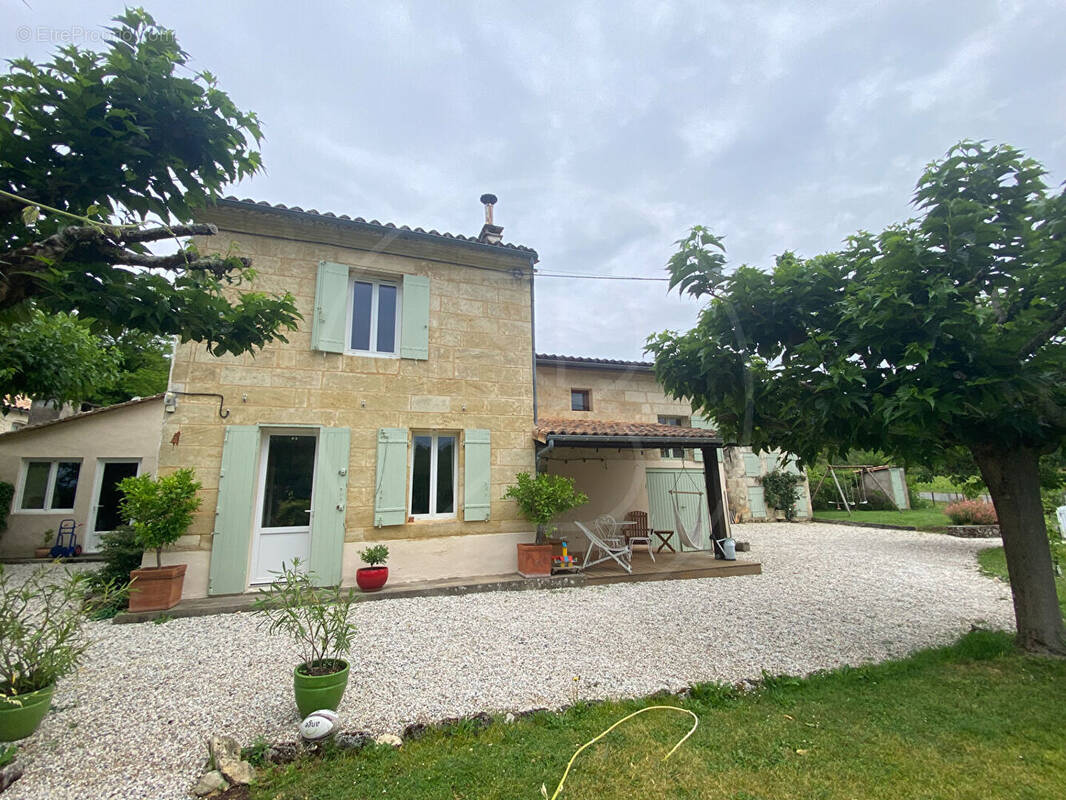 Maison à SAINT-EMILION