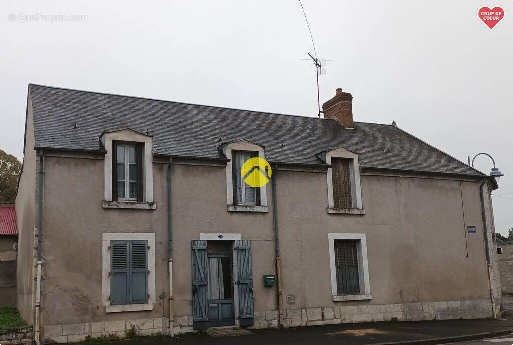 Maison à CHAROST