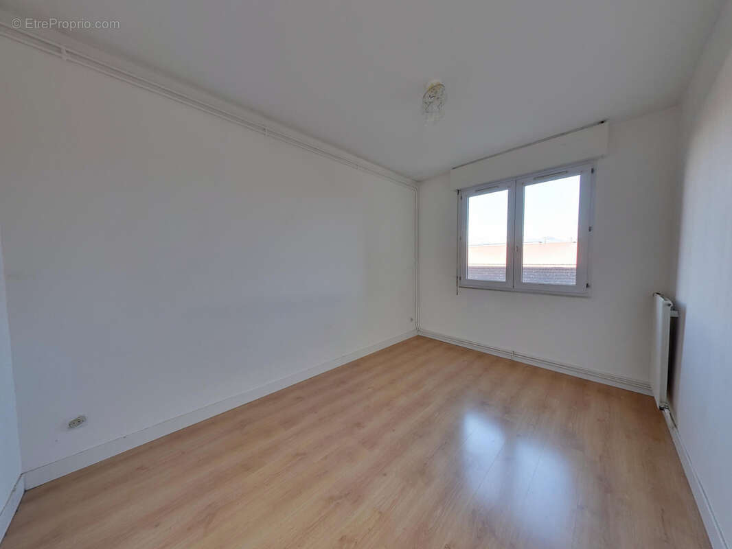 Appartement à LE PONT-DE-CLAIX