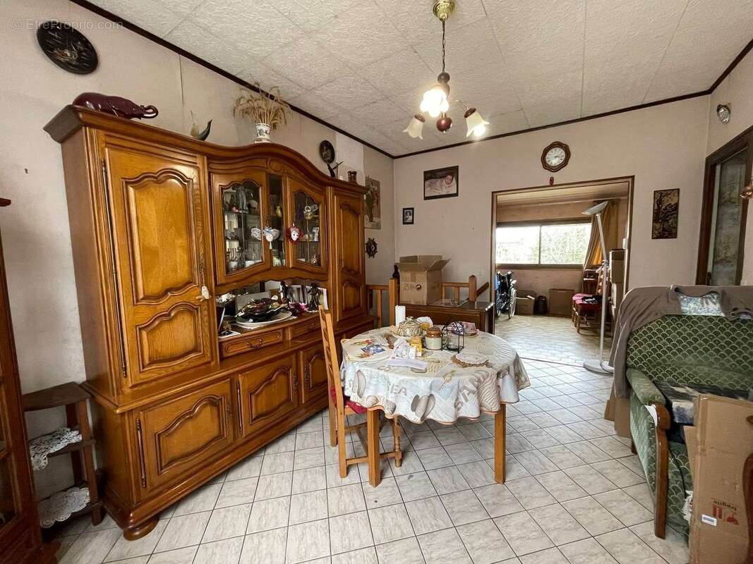 Maison à MEZY-SUR-SEINE