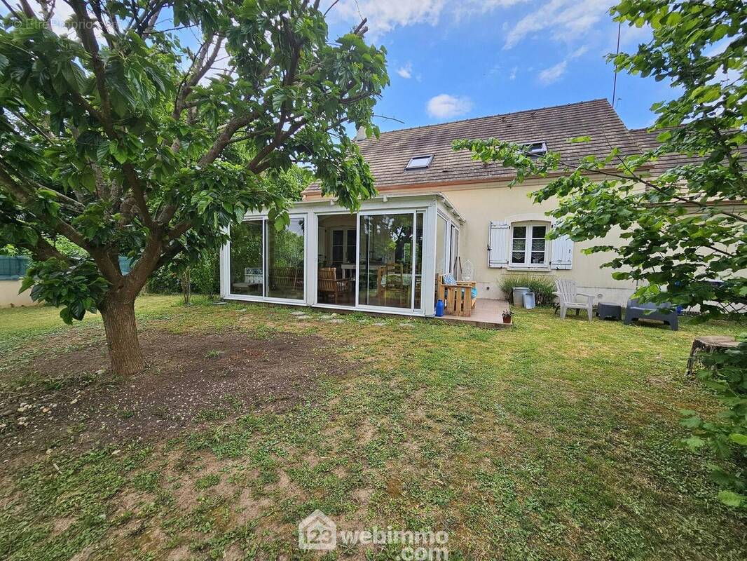 Une autre vue de la maison. - Maison à MONTIGNY-SUR-LOING