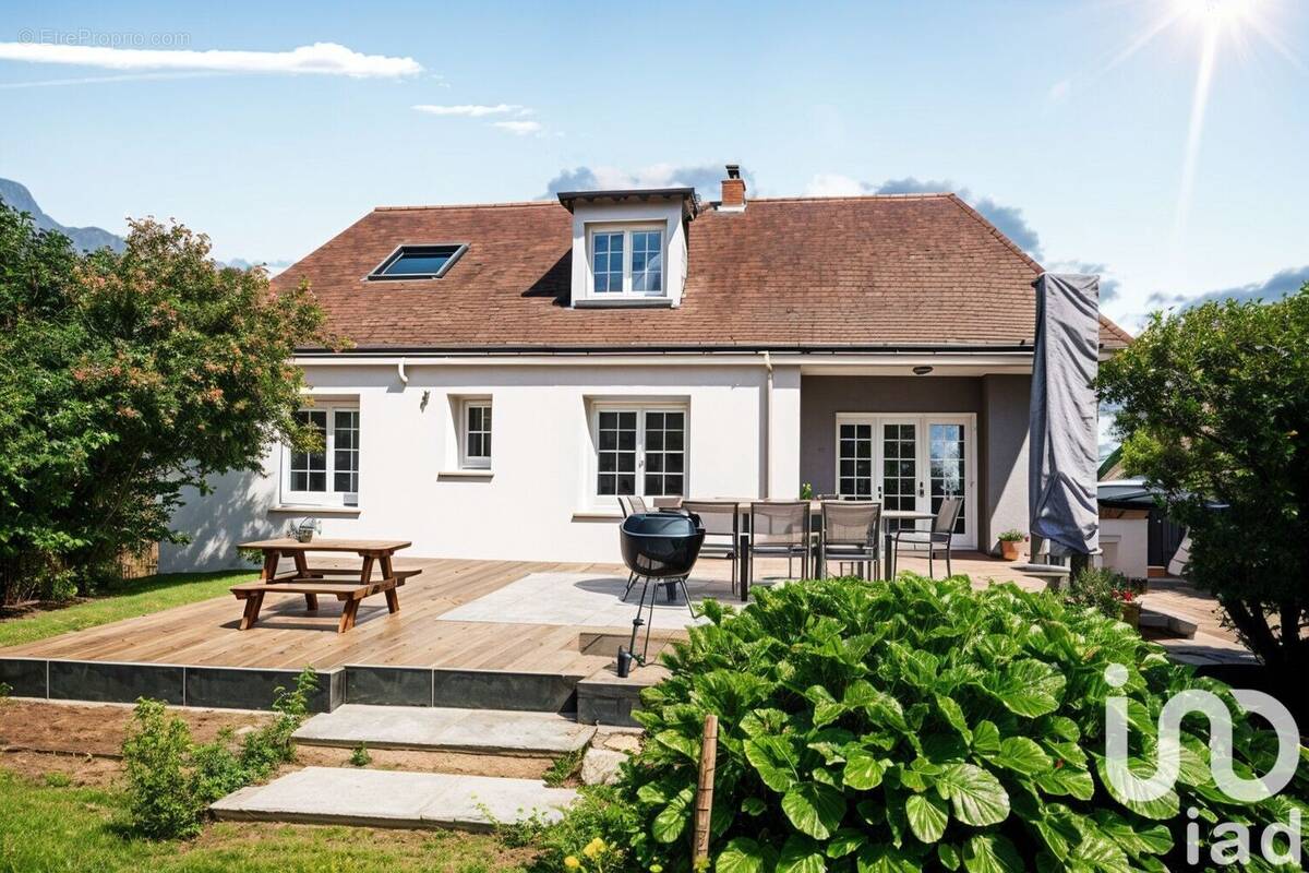 Photo 1 - Maison à SAINT-SULPICE-DE-POMMERAY