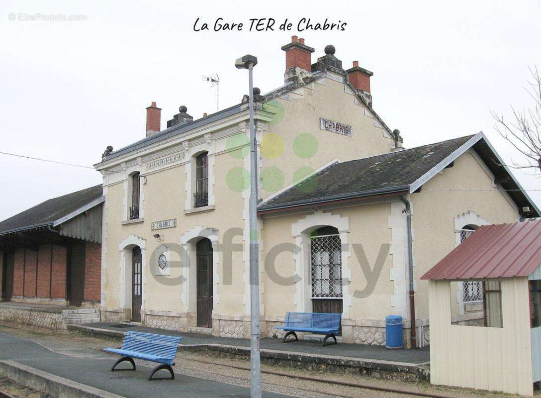 Terrain à CHABRIS
