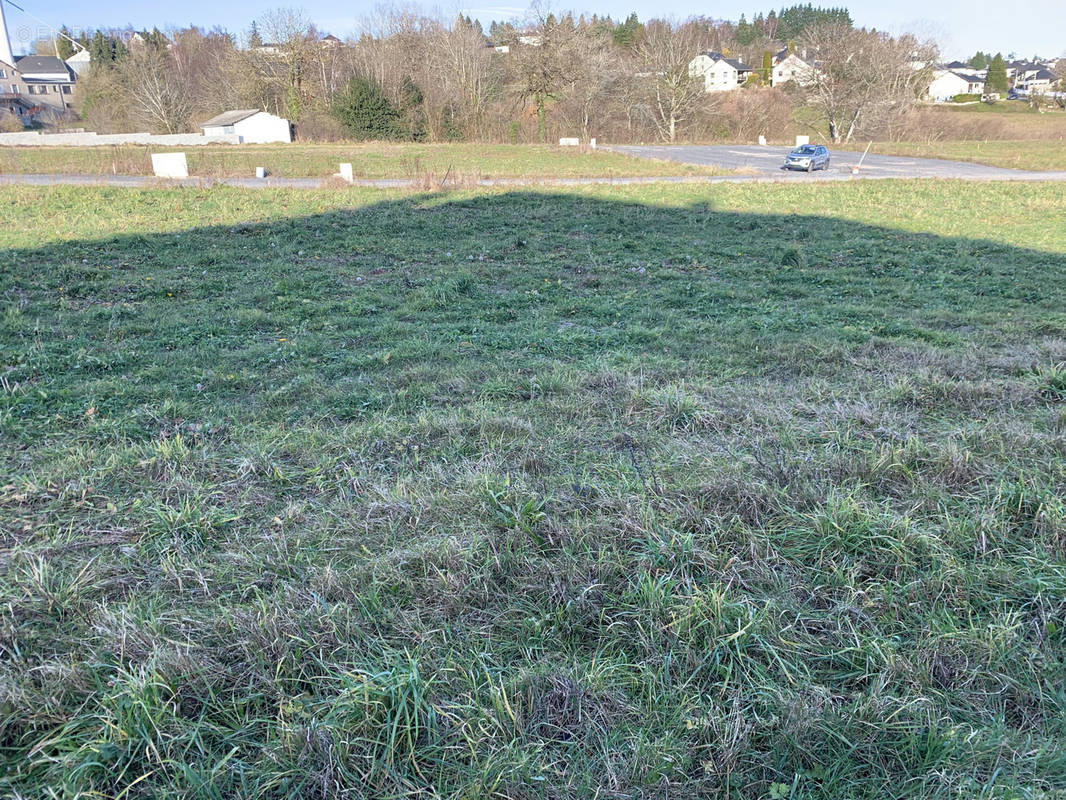 Terrain à BARAQUEVILLE
