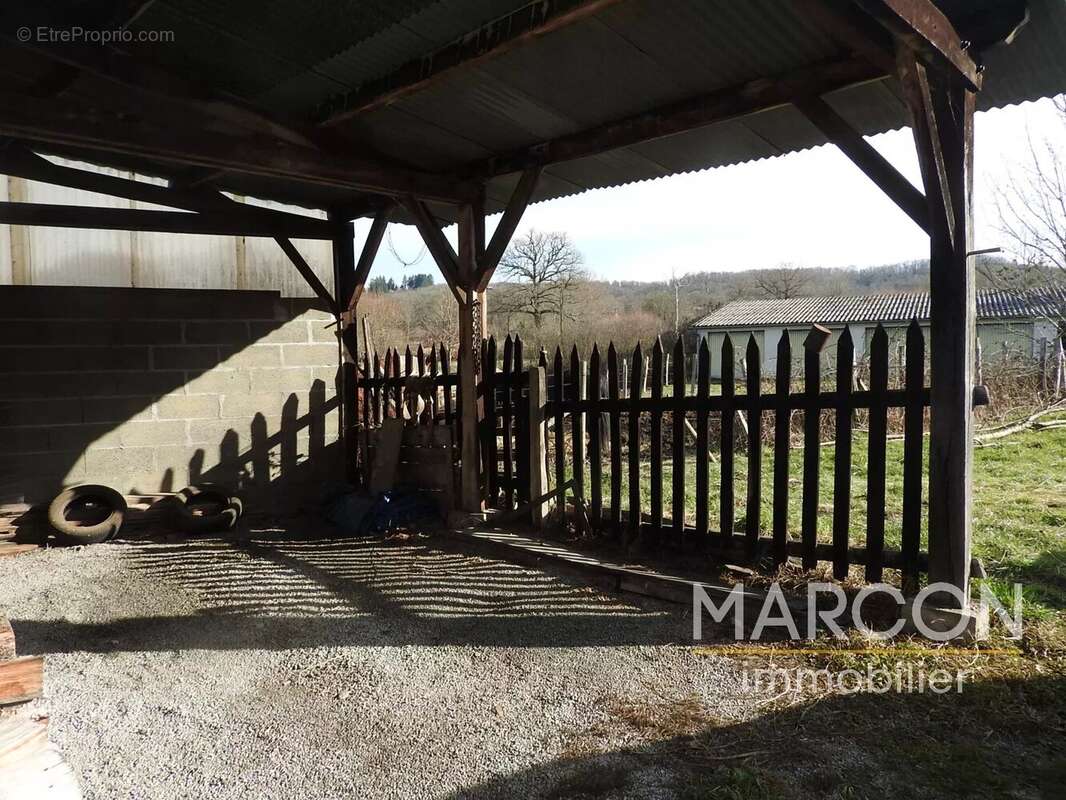Maison à LAVAVEIX-LES-MINES